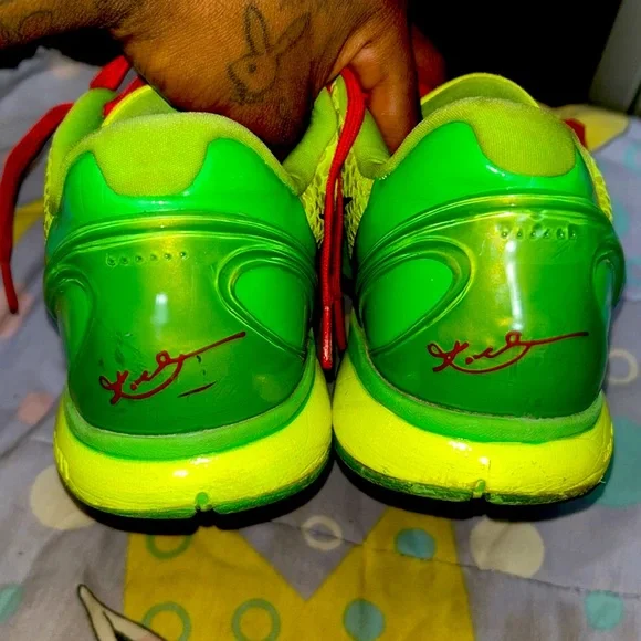 I’m selling for collectors or someone who just hoops! These shoes are for show! - Picture 2 of 3